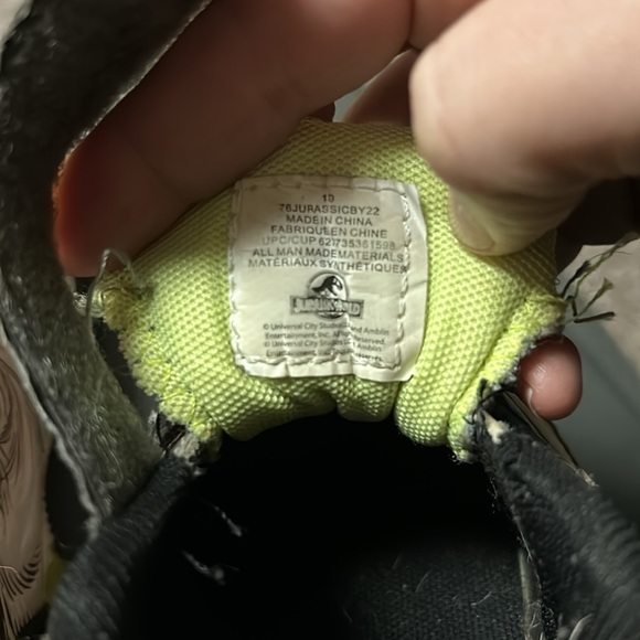 Light up Jurassic Park kids sneakers size 10 - Picture 3 of 4